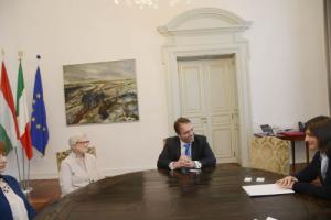 Debora Serracchiani tartományi elnöknél